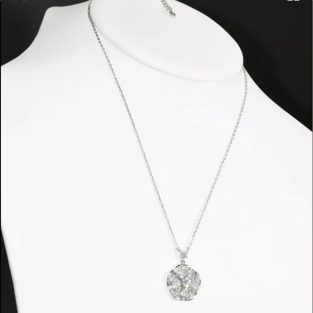 Michael Kors SILVER 20'' FLOWER Pendant Necklace - Picture 1 of 4